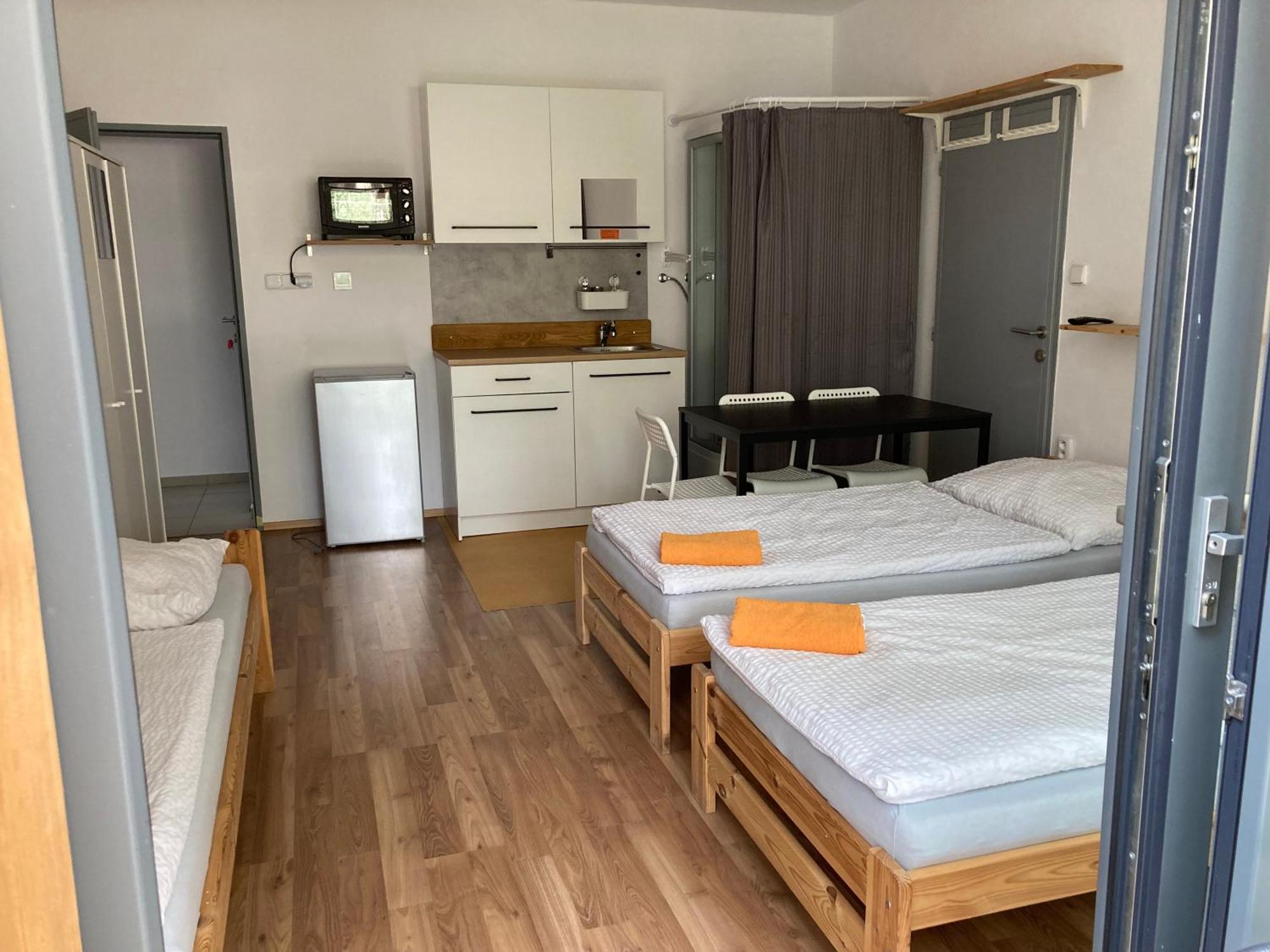 Kuk Racice Apartment Room photo